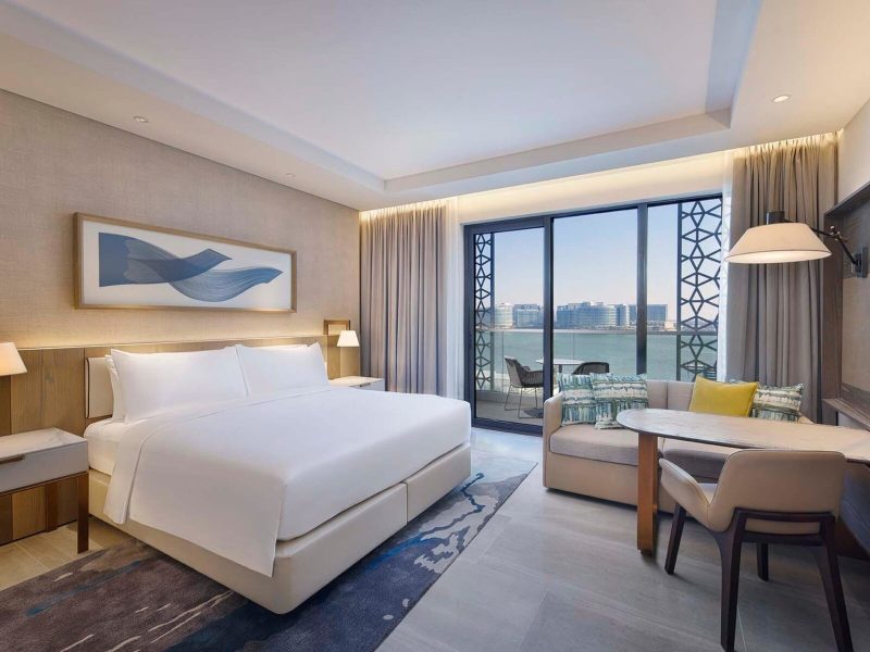 King Guest Room with Yas Theme Park Access