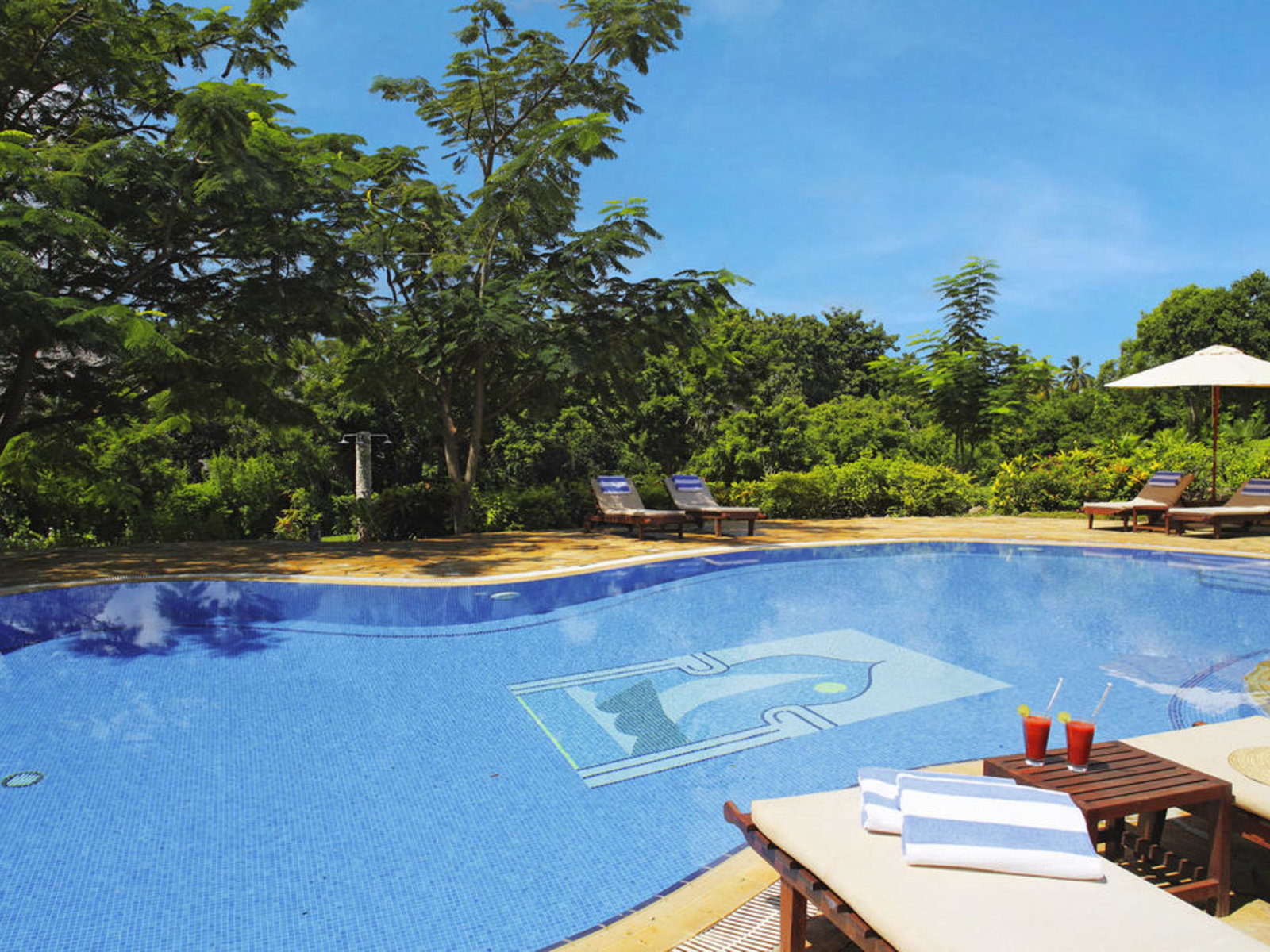 Bluebay Beach Resort & Spa