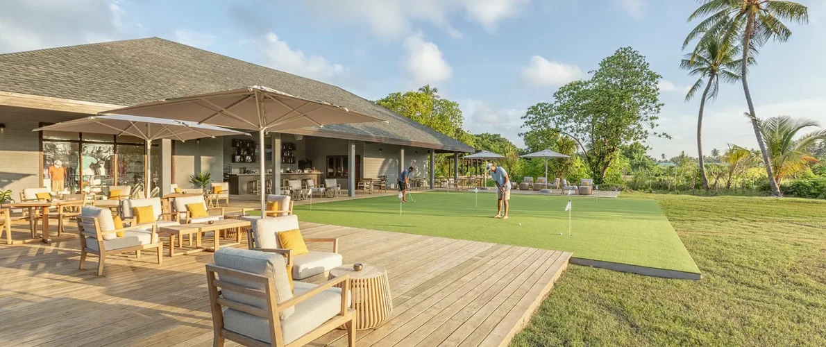 Jawa-golf-putting_1600x900