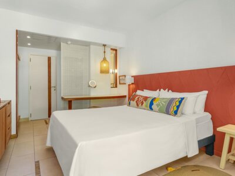 Honeymoon Offer Couple